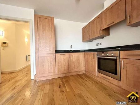 Stoke Newington High Street, London, N16 - Photo 5