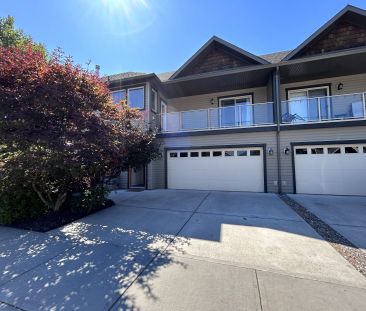 Beautiful Townhouse Across from Wood Lake - Photo 4