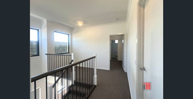 BRAND NEW TOWNHOUSES – MODERN LUXURY IN PRIME BOX HILL LOCATION - Photo 1