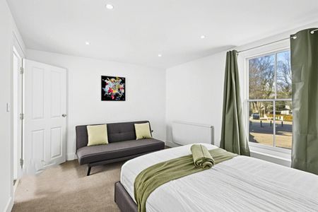 4 Bed Terraced House, Upper North St, E14 - Photo 5