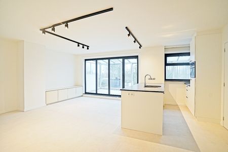 Compleet gerenoveerd appartement te Buggenhout - Photo 3