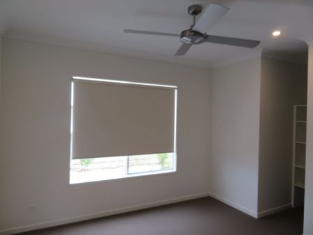 Stylish Lakeside Living in Birtinya - Photo 4