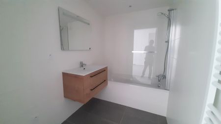 location Appartement T2 DE 42.11m² À ST GREGOIRE - Photo 4