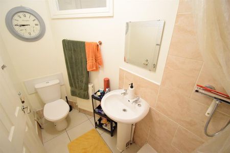 1 bedroom ground floor flat to rent - Photo 5