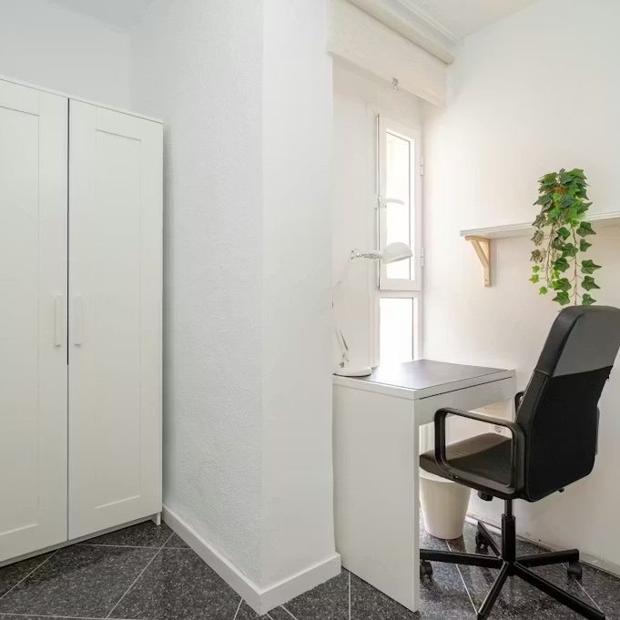 Calle Mirarosas, Málaga, Andalusia 29011 - Photo 1