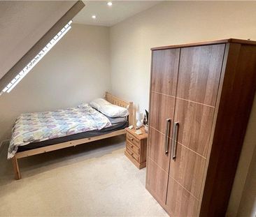 4 bedroom detached house to rent - Photo 4