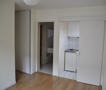 Location Appartement 2 pièces 28m² - Photo 2