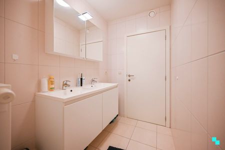 Appartement met ruim terras nabij centrum Oostrozebeke - Photo 4