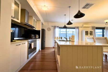 “MODERN COMFORT AND CONVENIENCE” - Photo 2