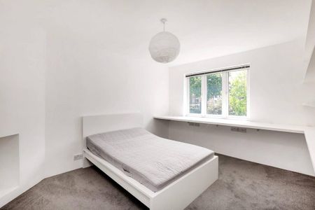 3 bedroom maisonette to rent - Photo 2