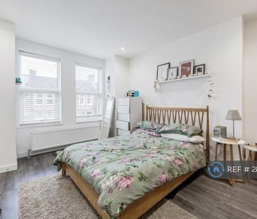 4 bedroom terraced house to rent - Photo 4