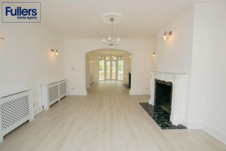 3 bedroom semi-detached house to rent - Photo 2
