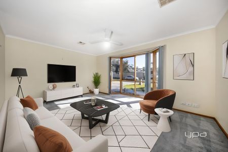 Be Quick For This Spacious Family Home, Set In A Peaceful Court Setting! - Photo 4
