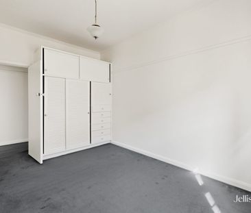 Spacious Two-Bedroom Apartment in Prime South Yarra Location - Photo 5