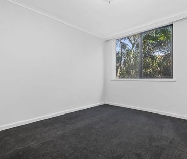Inviting 2-Bedroom Apartment in Desirable St Kilda East Location - ... - Photo 2