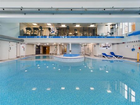 2 bedroom flat to rent - Photo 2