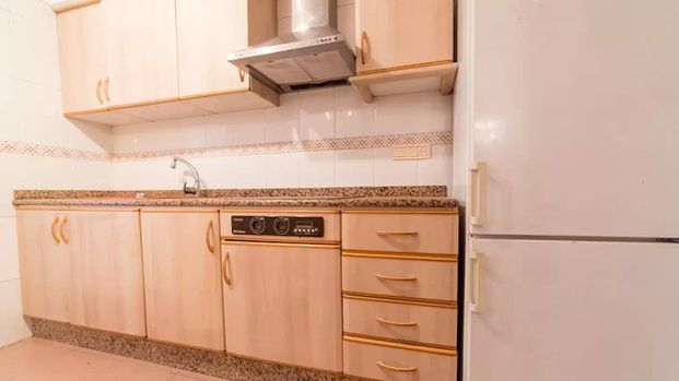 Calle Rubén Darío, Valencia, Valencian Community 46021 - Photo 1