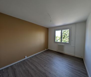 A LOUER - appartement T3, de 79.67 m² avec balcon + garage - Photo 3