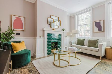 Cable Street - Photo 2