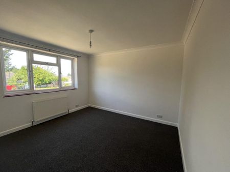 3 bedroom detached bungalow to rent - Photo 2