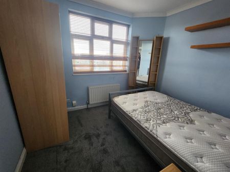 2 Bedroom Flat To Let - Photo 5