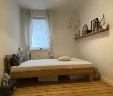 Zum 15.12: 2-Zimmer plus Wohnküche mit großem Balkon, Übernahme EBK... - Photo 1