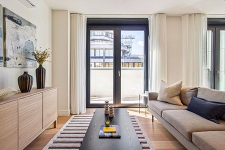 Knight Frank are delighted to offer, as sole agent, eight brand-new high-quality apartments in The Fitzrovia, Morwell Street, just off Tottenham Court Road. - Photo 3