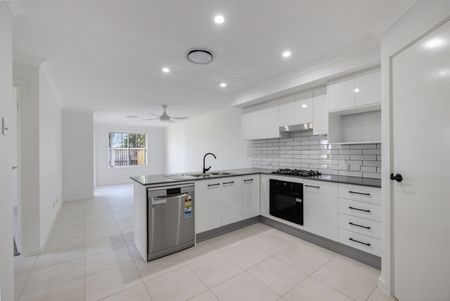 Spacious Single-Level Home - Photo 4