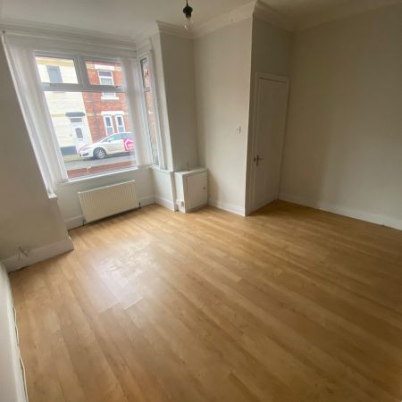 2 bed terraced house to rent in Lansdowne Street, Darlington - Photo 4