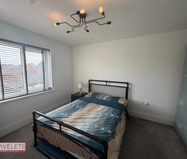 4 bedroom semi-detached house to rent - Photo 4