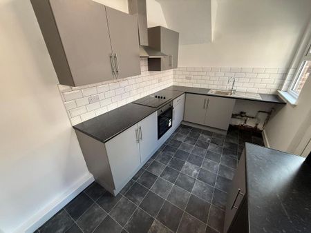 2 bedroom flat to rent - Photo 3