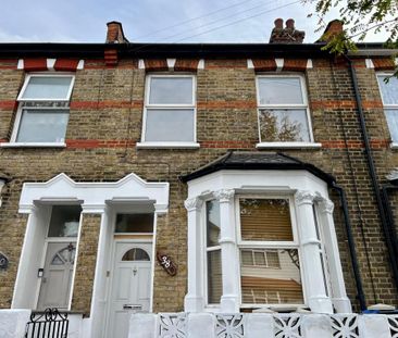 3 bedroom terraced house to rent - Photo 4