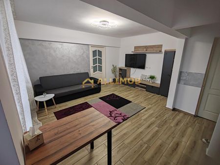 Apartament 3 camere, zona ultracentrala - Fotografie 2