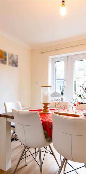 Darby Vale, Warfield Darby Vale, Warfield - Photo 2