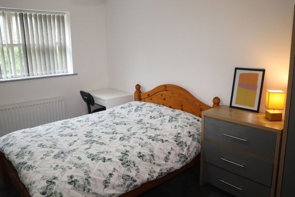 Room in a Shared House, Sherborne Grove, B1 - Photo 1