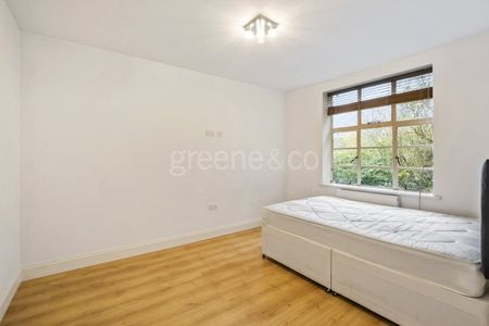 3 bedroom flat to rent - Photo 5