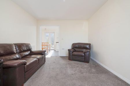 2 bedroom terraced house to rent - Photo 2
