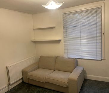 1 Bed Flat, Cricklewood, NW2 - Photo 1