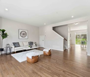 For Lease - 404 Appalachian Circle, Barrhaven, Ontario - Photo 2