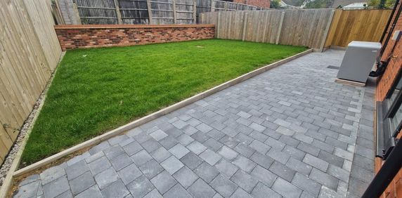 3 bedroom detached house to rent - Photo 2