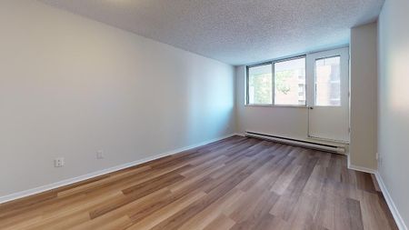 1025 Sherbrooke St E, Montréal, QC - Photo 2