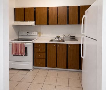 For Lease - 158 McArthur Avenue, Vanier and Kingsview Park, Ontario - Photo 6