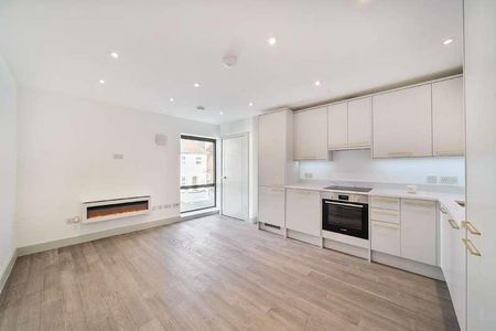 Norbury Crescent, London, SW16 - Photo 2