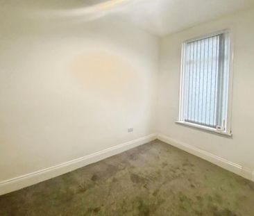 2 bedroom ground floor flat to rent - Photo 5