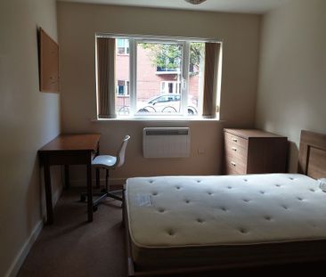 Caister Hall Apartment 22 - Photo 4