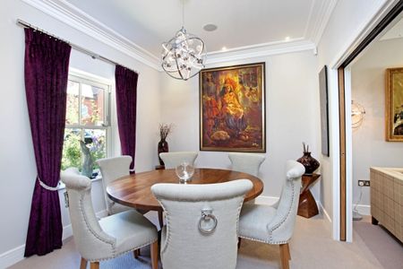 5 bedroom detached house to rent - Photo 2