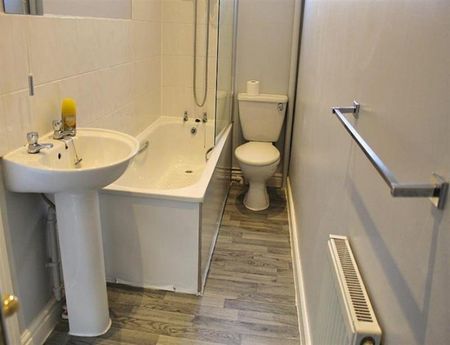 2 Bedroom Terraced To Let - Photo 5