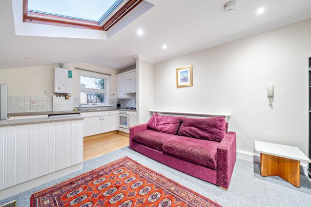 Kingscourt Road, Streatham Hill, London, SW16 - Photo 1