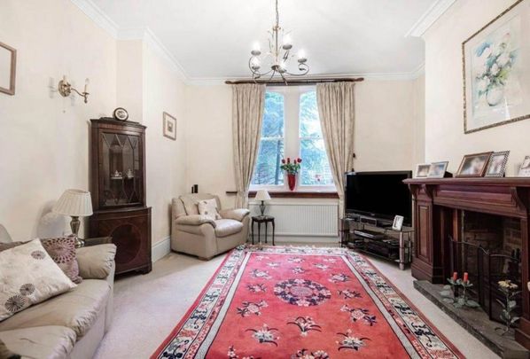 1 bedroom in a house share to rent - Photo 1