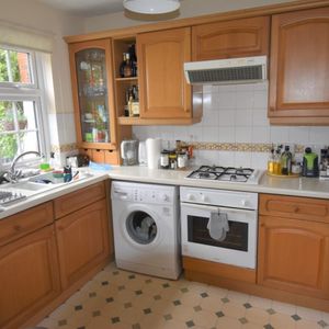 3 bedroom Detached - LONGCROFT LANE, WELWYN GARDEN CITY - Photo 2